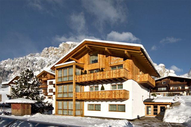 Apartments in Colfosco-Alta Badia, Chalet Ciuf dl Ton Image: Apartments Chalet Ciuf dl Ton